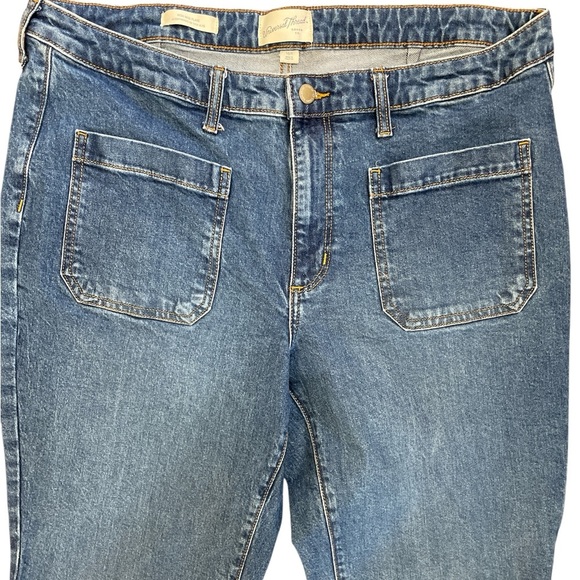 Universal Thread Denim Flare Jeans - Picture 3 of 5